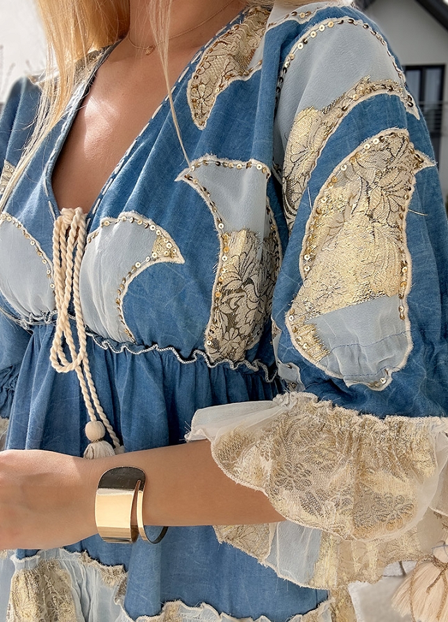 Jeansowa EKSKLUZYWNA sukienka zdobiona wyjątkowymi złotymi dodatkami - N012