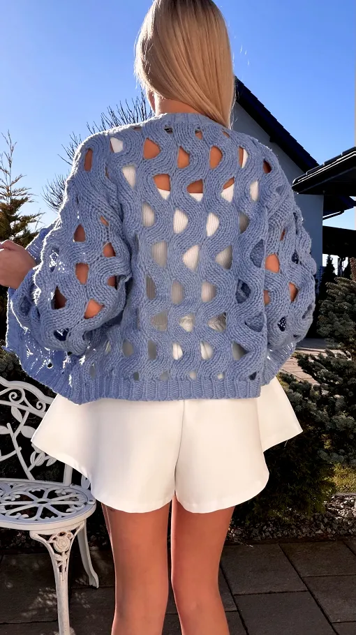 Modny ażurowy sweter z wiskozy BLUE one size - R772A