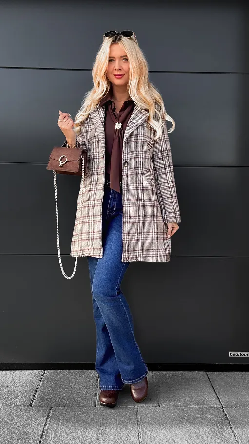 Lekki płaszcz marynarkowy na jesień w kratkę - R103