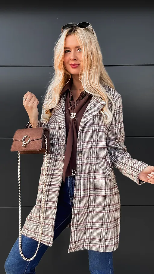 Lekki płaszcz marynarkowy na jesień w kratkę - R103