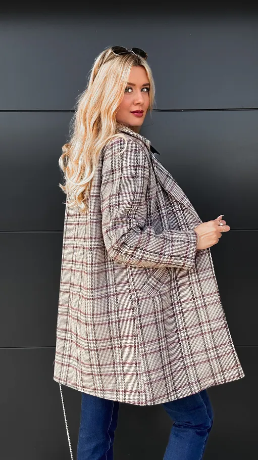 Lekki płaszcz marynarkowy na jesień w kratkę - R103