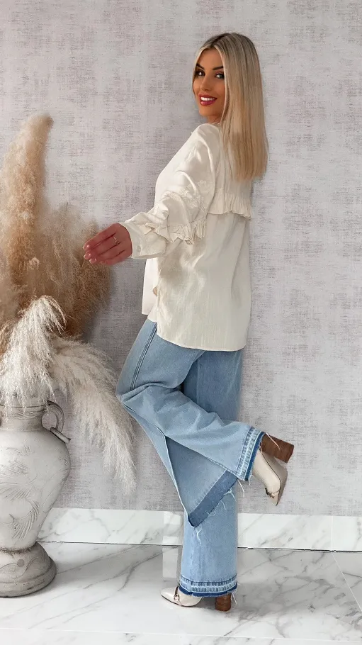 Piękna beżowa koszula z haftowanymi rękawami ONE SIZE - R881