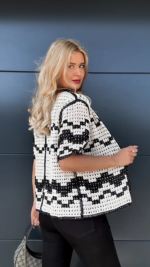 Ażurowa bluzka szydełkowa zapinana na guziki ONE SIZE - P931