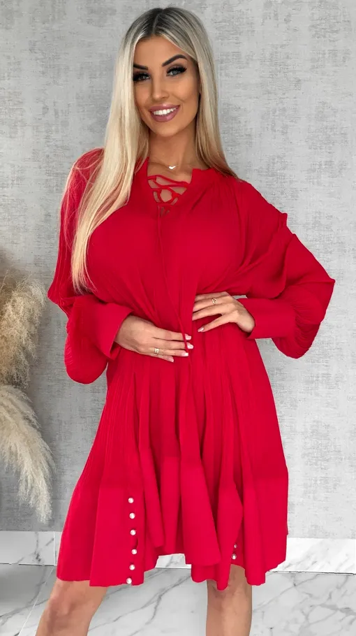 Luźna szeroka sukienka zdobiona perełkami z plisowaniem ONE SIZE czerwona - R507