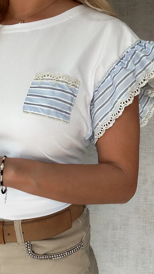 Biała bluzka t-shirt z niebieskimi dodatkami ONE SIZE - P772A