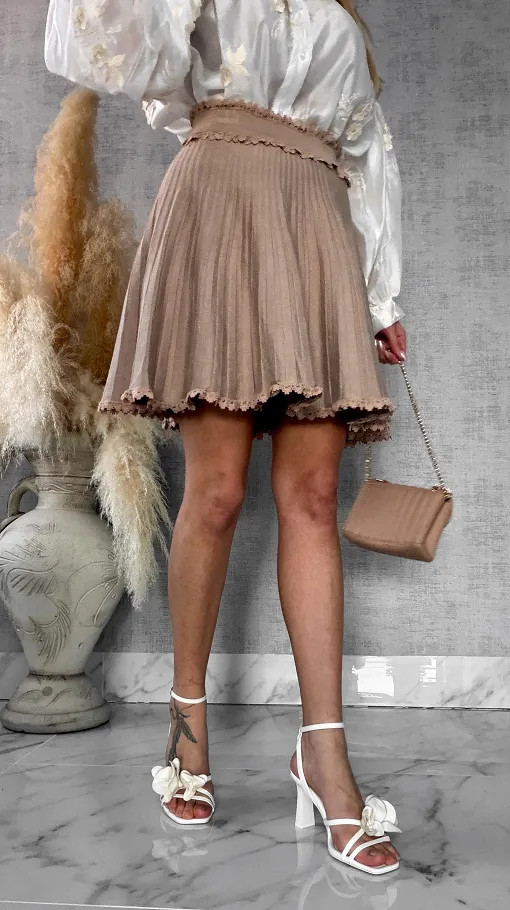 Dzianinowa spódniczka z plisowaniem i koronką BEŻOWA one size - R445