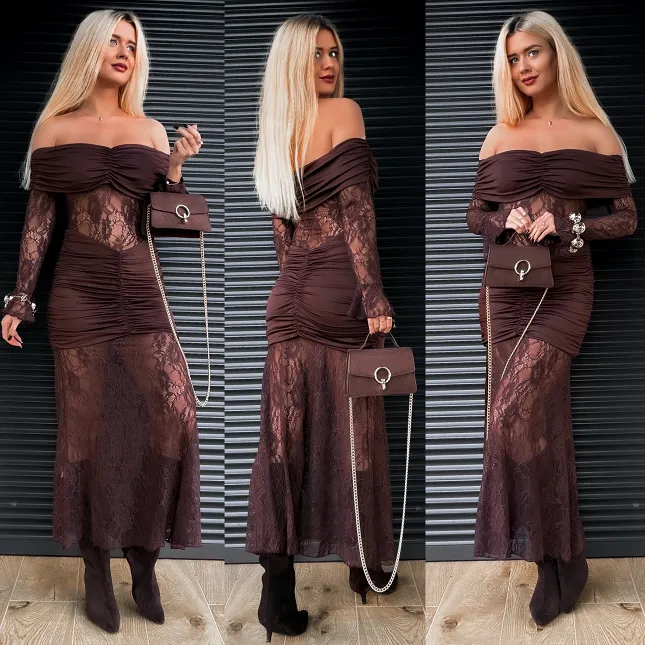 Koronkowa maxi sukienka w stylu hiszpanka CZEKOLADOWA - R269