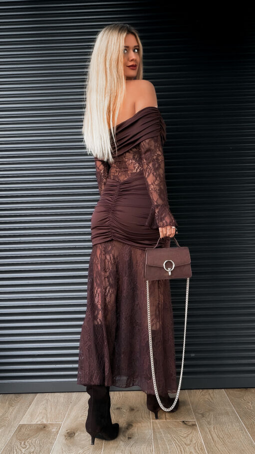 Koronkowa maxi sukienka w stylu hiszpanka CZEKOLADOWA - R269