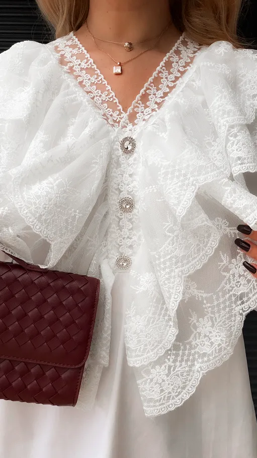 Biała bawełniana bluzka z białą koronką na dekolcie ONE SIZE - R388