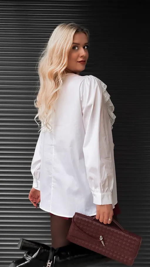 Biała bawełniana bluzka z białą koronką na dekolcie ONE SIZE - R388