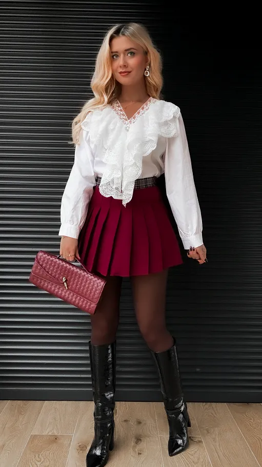 Biała bawełniana bluzka z białą koronką na dekolcie ONE SIZE - R388