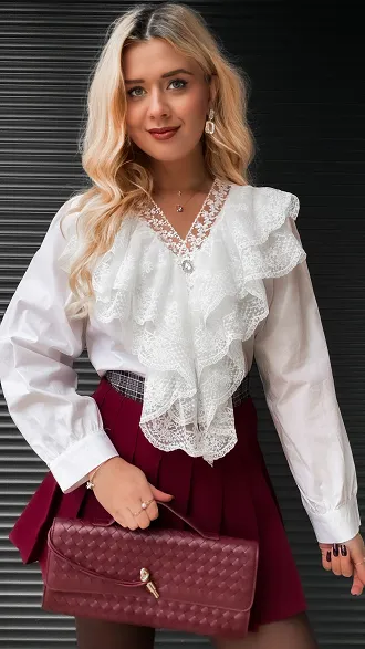 Biała bawełniana bluzka z białą koronką na dekolcie ONE SIZE - R388