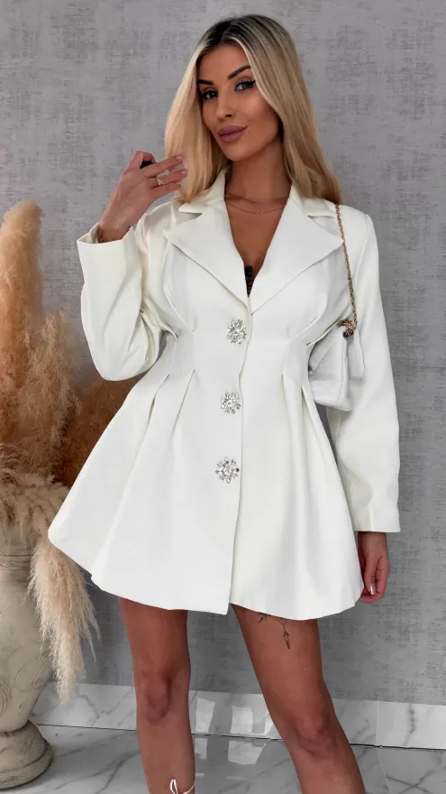 Ekskluzywna sukienka z dużymi ozdobnymi guzikami ZŁAMANA BIEL - R736
