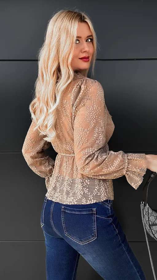 Koronkowa bluzka w kolorze fango ONE SIZE - R104