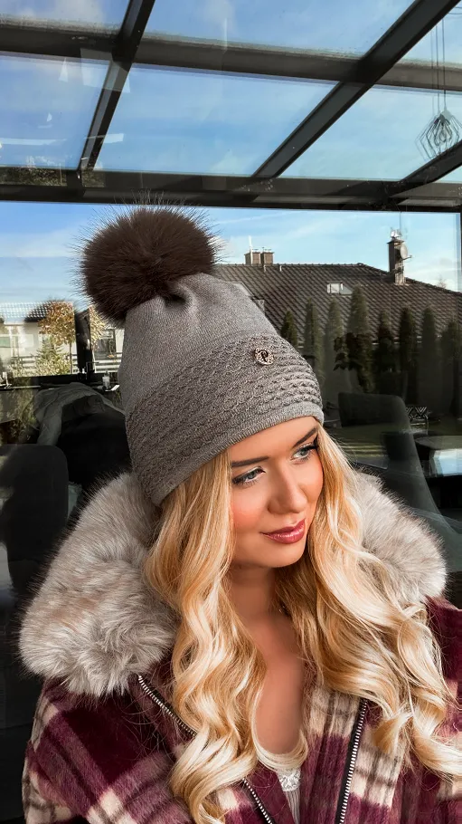 Czapka damska z dużym pomponem FANGO produkt polski - R292