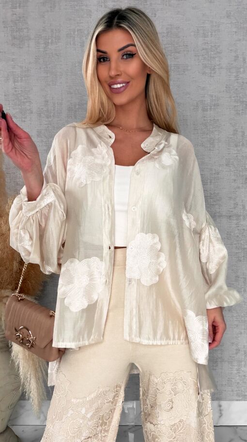 Elegancka koszula mgiełka w haftowane kwiaty ONE SIZE - R586