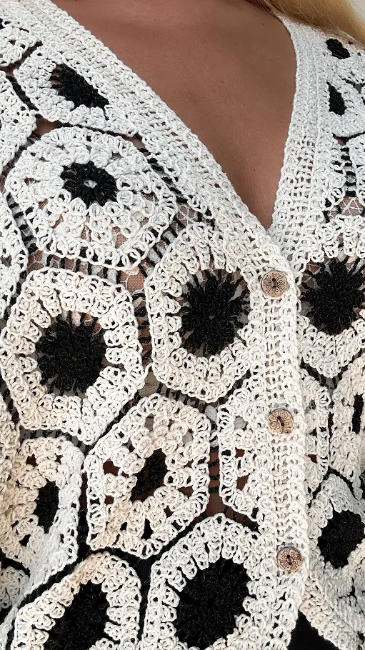 Oryginalna szydełkowa bluzka zapinana na guziki ONE SIZE - P933