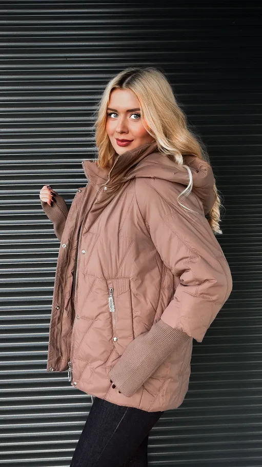 Lekka kurtka zimowa z kapturem i odpinanymi ściągaczami na rękawach TOFFI - R012B