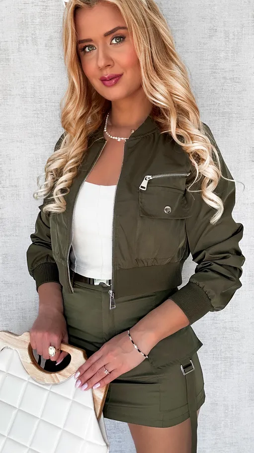 Stylowy zielony komplet MILITARY kurtka + spódnico-spodenki - P587