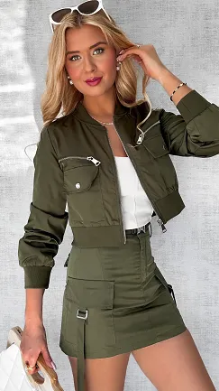Stylowy zielony komplet MILITARY kurtka + spódnico-spodenki - P587