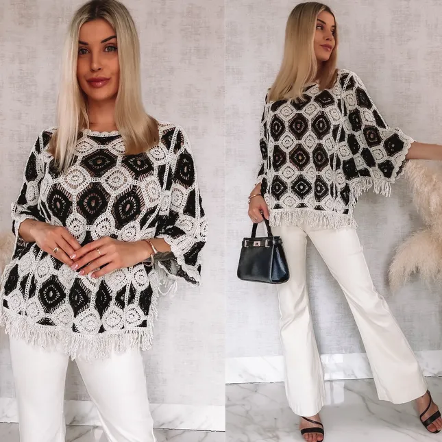 Szydełkowy sweter nietoperz z frędzlami ONE SIZE ecru + czarny - R928