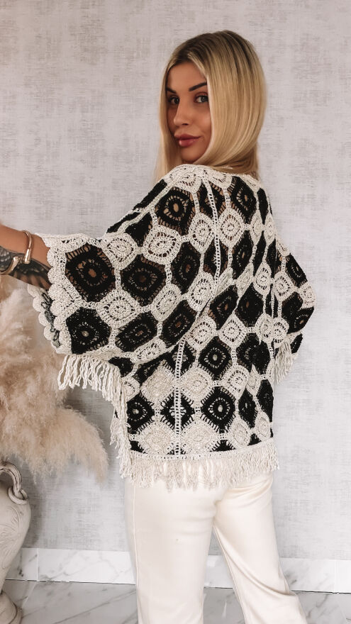 Szydełkowy sweter nietoperz z frędzlami ONE SIZE ecru + czarny - R928