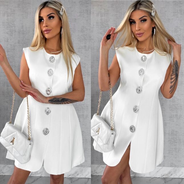 Elegancka sukienka z dużymi ozdobnymi guzikami ZŁAMANA BIEL - R502A