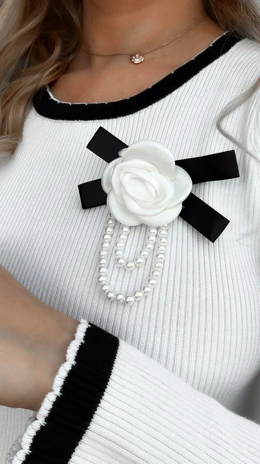 Dzianinowa elastyczna bluzka z wiskozy WHITE - R300A