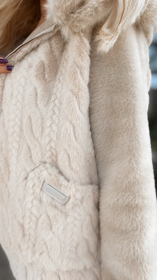 Oryginalne futerko golone we wzorze warkocza BEŻOWE - R115A