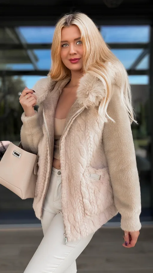 Oryginalne futerko golone we wzorze warkocza BEŻOWE - R115A