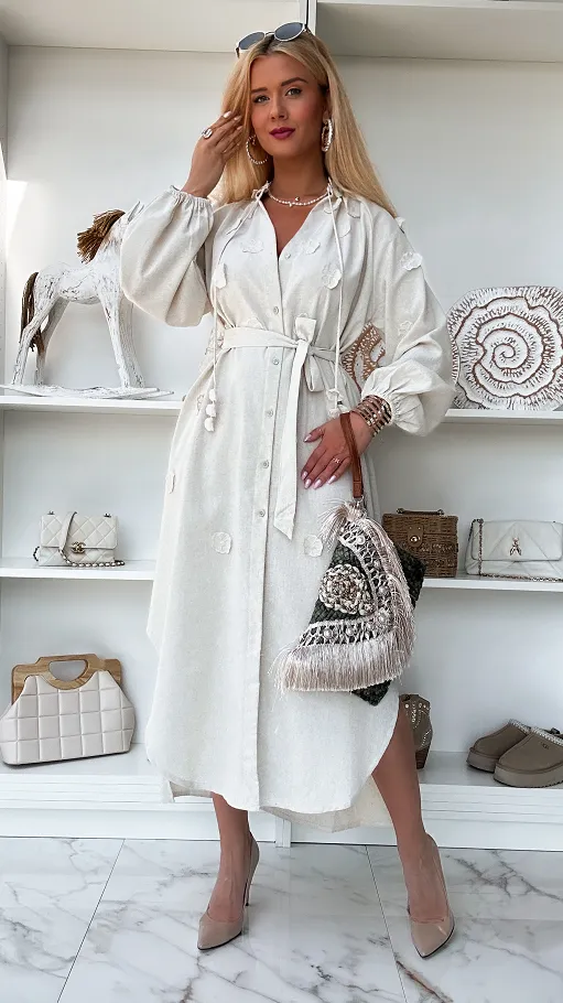 Elegancka długa MAXI sukienka zdobiona kwiatami ONE SIZE z lnem - P713
