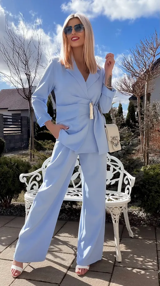 Świetny błękitny komplet na wiosnę marynarka + spodnie ONE SIZE - R804