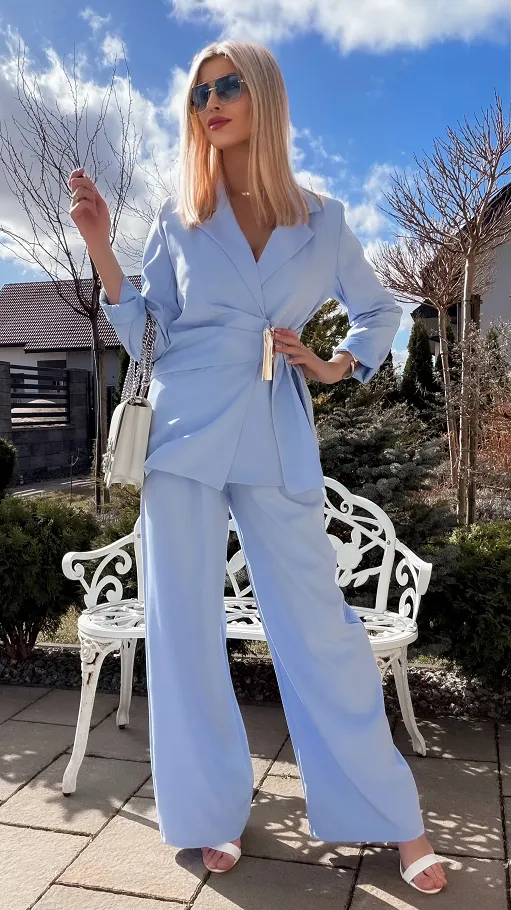 Świetny błękitny komplet na wiosnę marynarka + spodnie ONE SIZE - R804