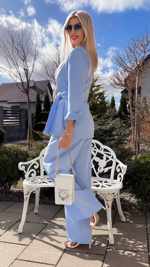 Świetny błękitny komplet na wiosnę marynarka + spodnie ONE SIZE - R804