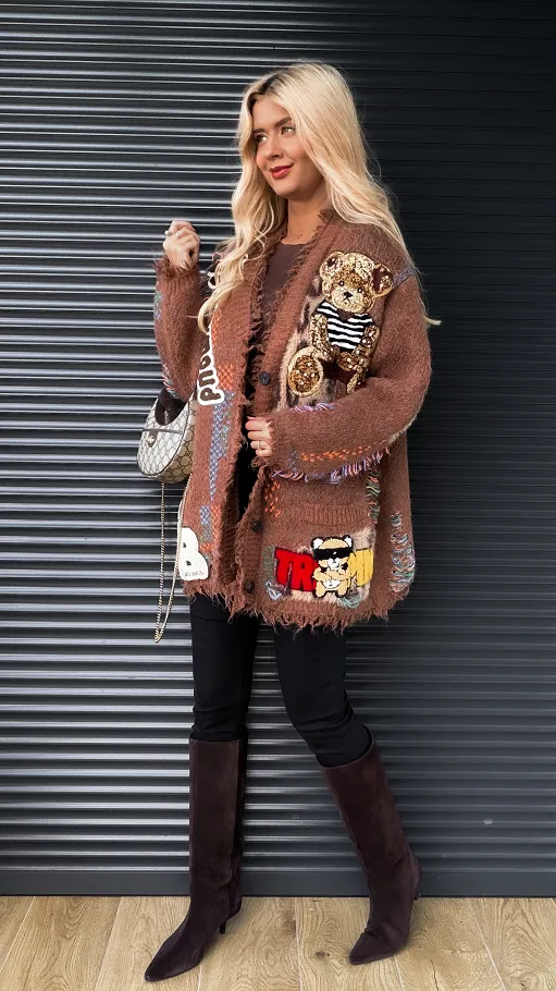 Jesienny PREMIUM sweter z kolorowymi naszywkami ONE SIZE brąz - R301