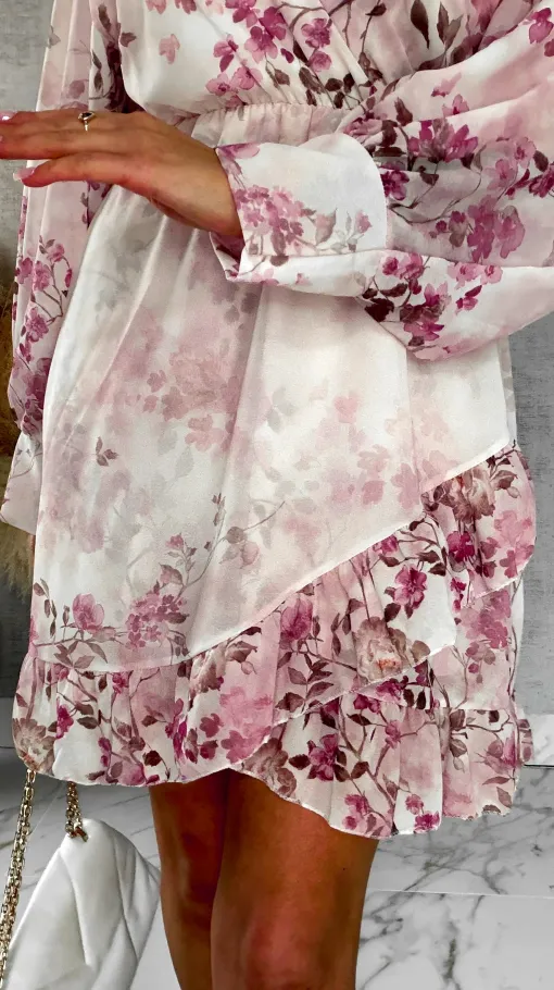 Wiosenna sukienka w różowe kwiaty z kopertowym dekoltem ONE SIZE - R522