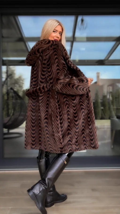 Ekskluzywne czekoladowe futro OVERSIZE w modne paski - R123