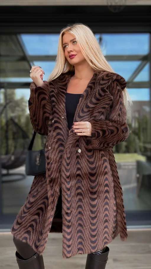 Ekskluzywne czekoladowe futro OVERSIZE w modne paski - R123