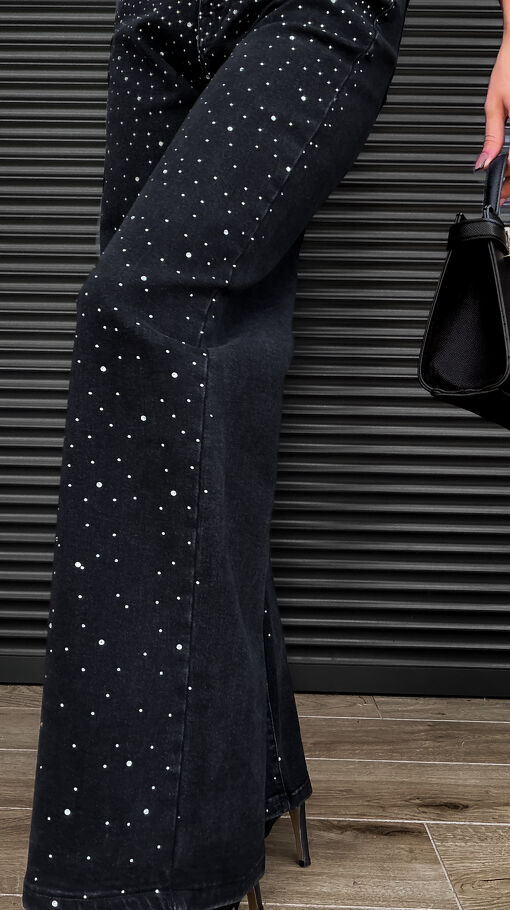 Czarne elastyczne spodnie jeansowe WIDE LEG z cyrkoniami z przodu - S408