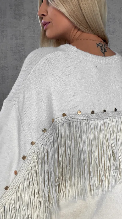 Oryginalny jasno beżowy sweter z frędzlami i złotymi ćwiekami ONE SIZE - R613