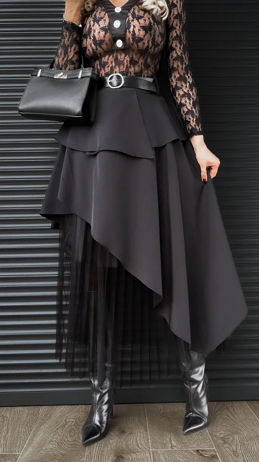 Asymetryczna elegancka spódnica zdobiona tiulem ONE SIZE - R302