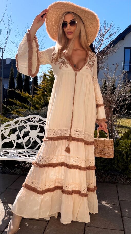 Bawełniana MAXI sukienka w stylu BOHO w kolorze ecru - R768