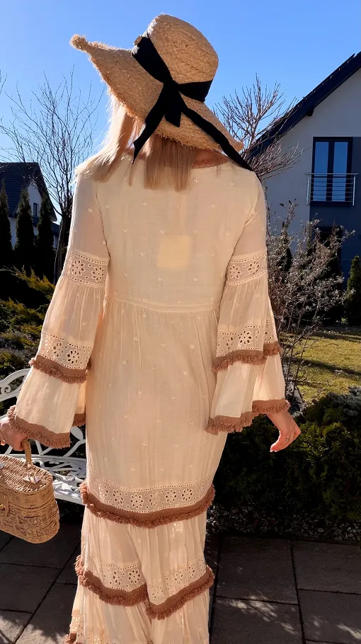 Bawełniana MAXI sukienka w stylu BOHO w kolorze ecru - R768