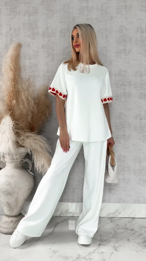 Świetny biały dres z serduszkami bluza + spodnie ONE SIZE - R880