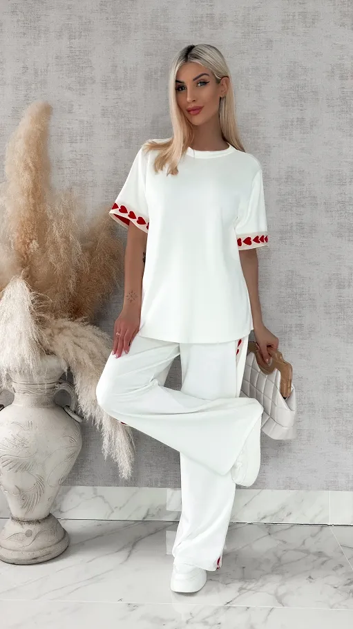 Świetny biały dres z serduszkami bluza + spodnie ONE SIZE - R880