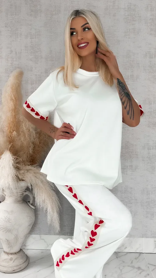 Świetny biały dres z serduszkami bluza + spodnie ONE SIZE - R880