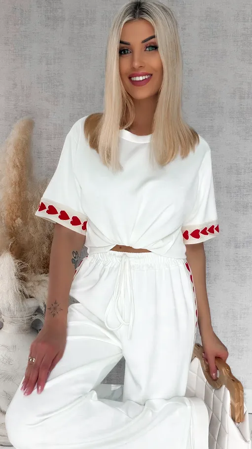 Świetny biały dres z serduszkami bluza + spodnie ONE SIZE - R880