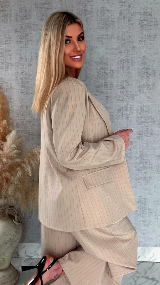 Wiosenny beżowy komplet w delikatne paski marynarka + spodnie ONE SIZE - R958