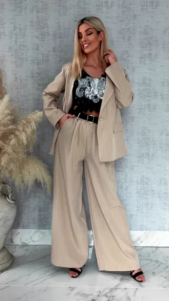 Wiosenny beżowy komplet w delikatne paski marynarka + spodnie ONE SIZE - R958