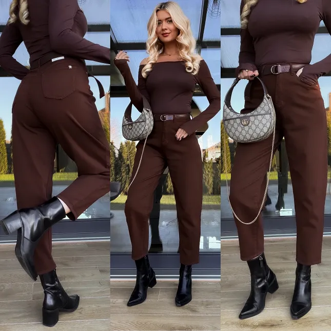 Elastyczne czekoladowe spodnie jeansowe z paskiem BALLOON JEANS - R244
